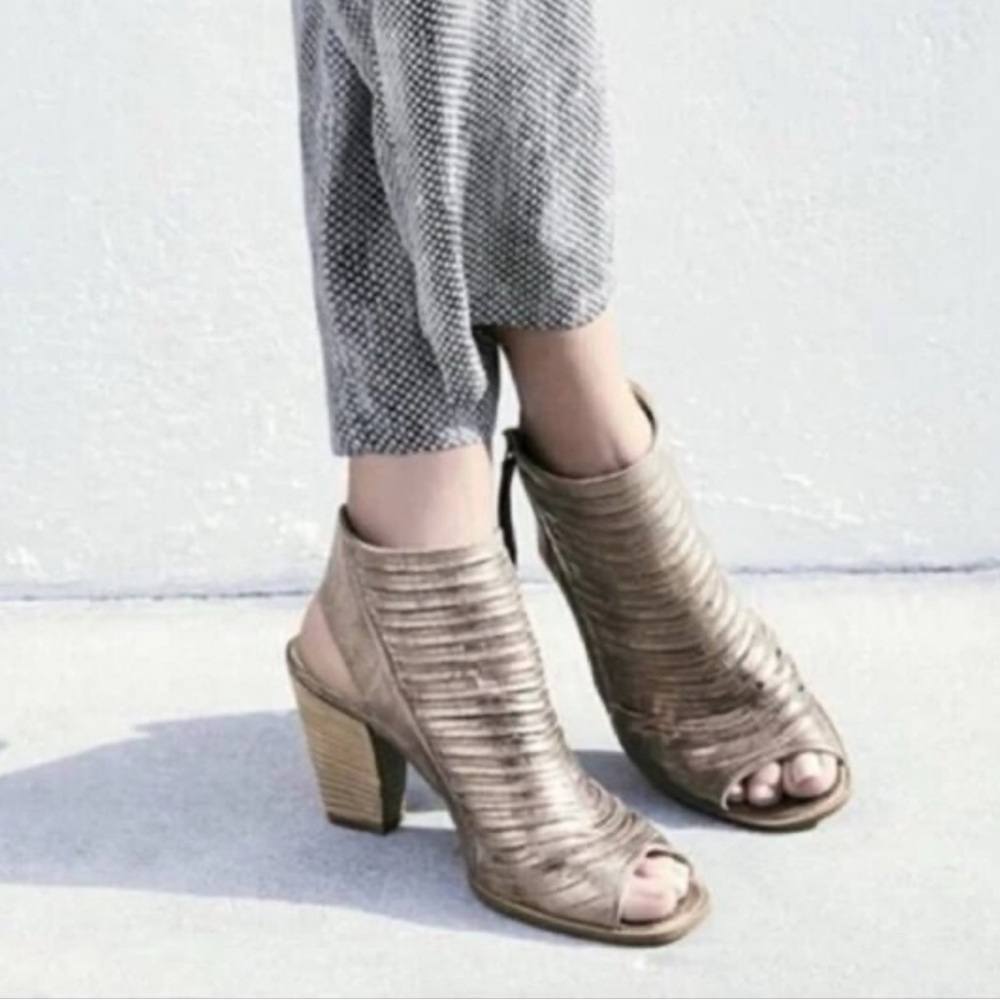 Paul Green Tacey Metallic Peep Toe Booties Leather